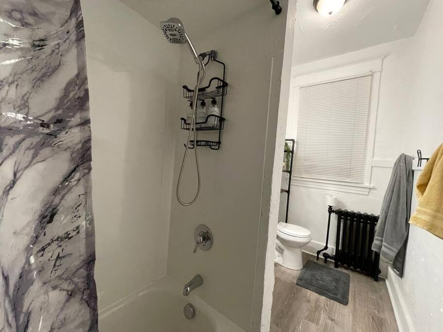 شقة Lovely 2Br W Office Space - King Bed & Alexa بيتسبرغ المظهر الخارجي الصورة