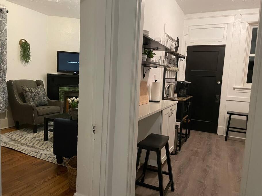 شقة Lovely 2Br W Office Space - King Bed & Alexa بيتسبرغ المظهر الخارجي الصورة