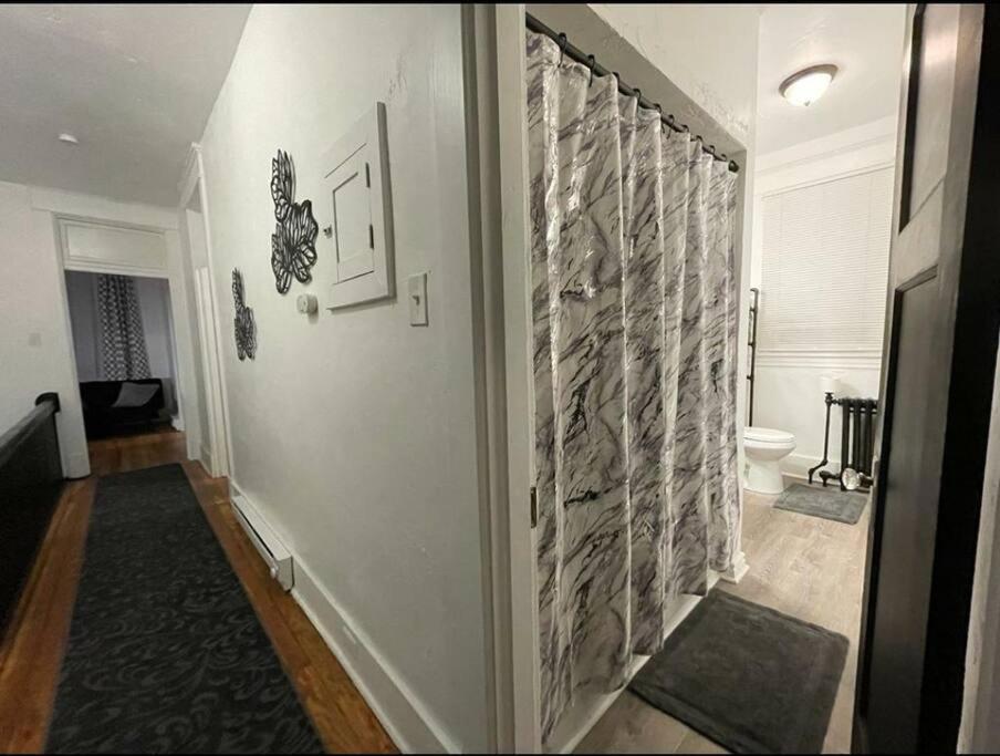 شقة Lovely 2Br W Office Space - King Bed & Alexa بيتسبرغ المظهر الخارجي الصورة